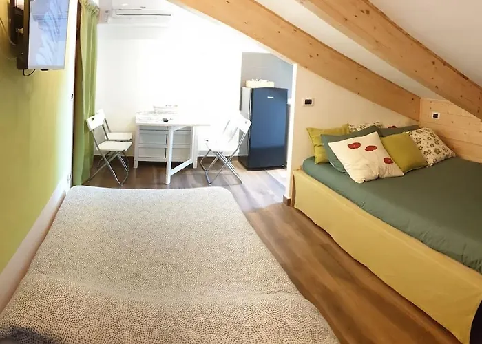 Romantica Mansarda Nel Cuore Di Apartman *